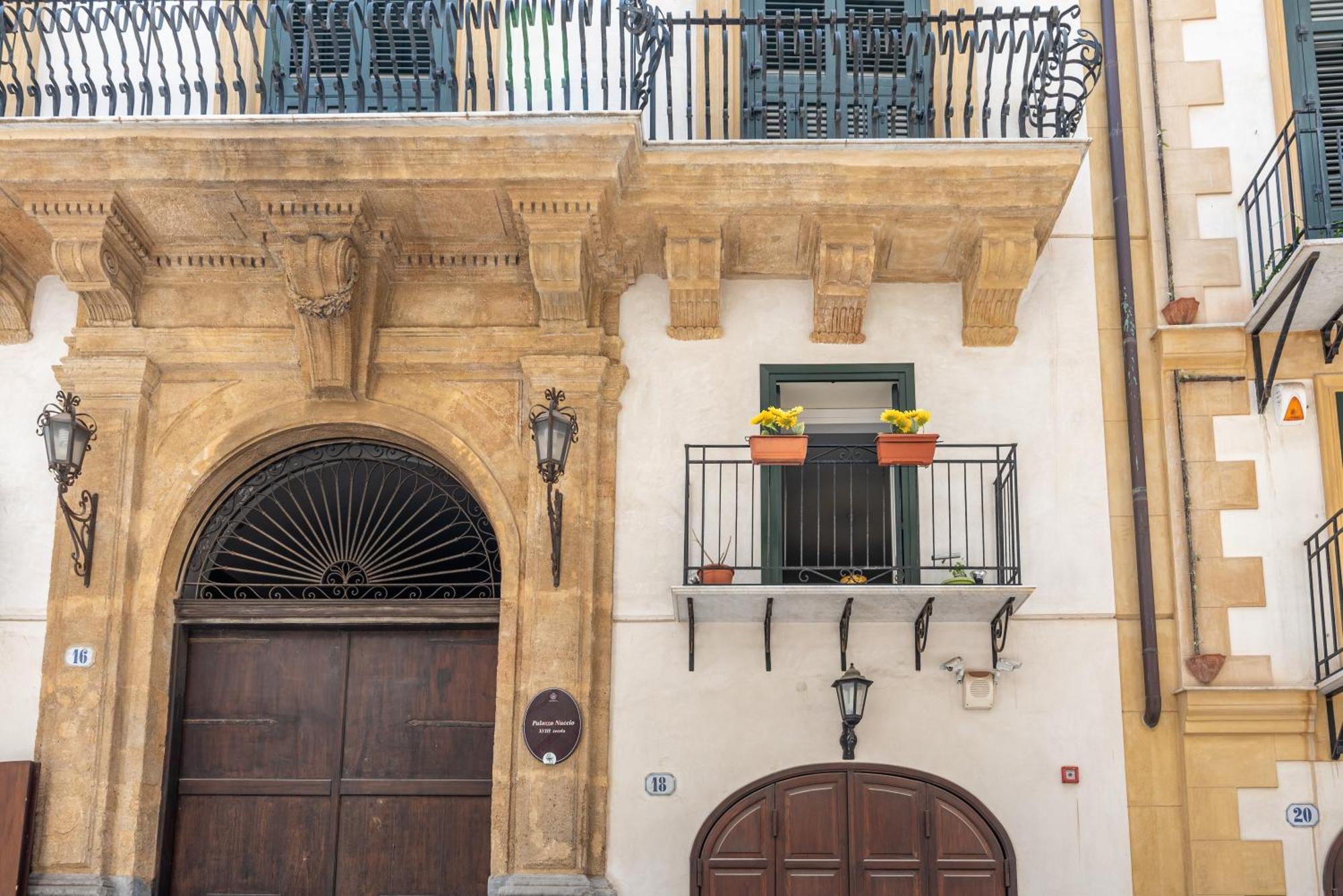 Good Vibes Apartment Nel Centro Storico Palermo Esterno foto